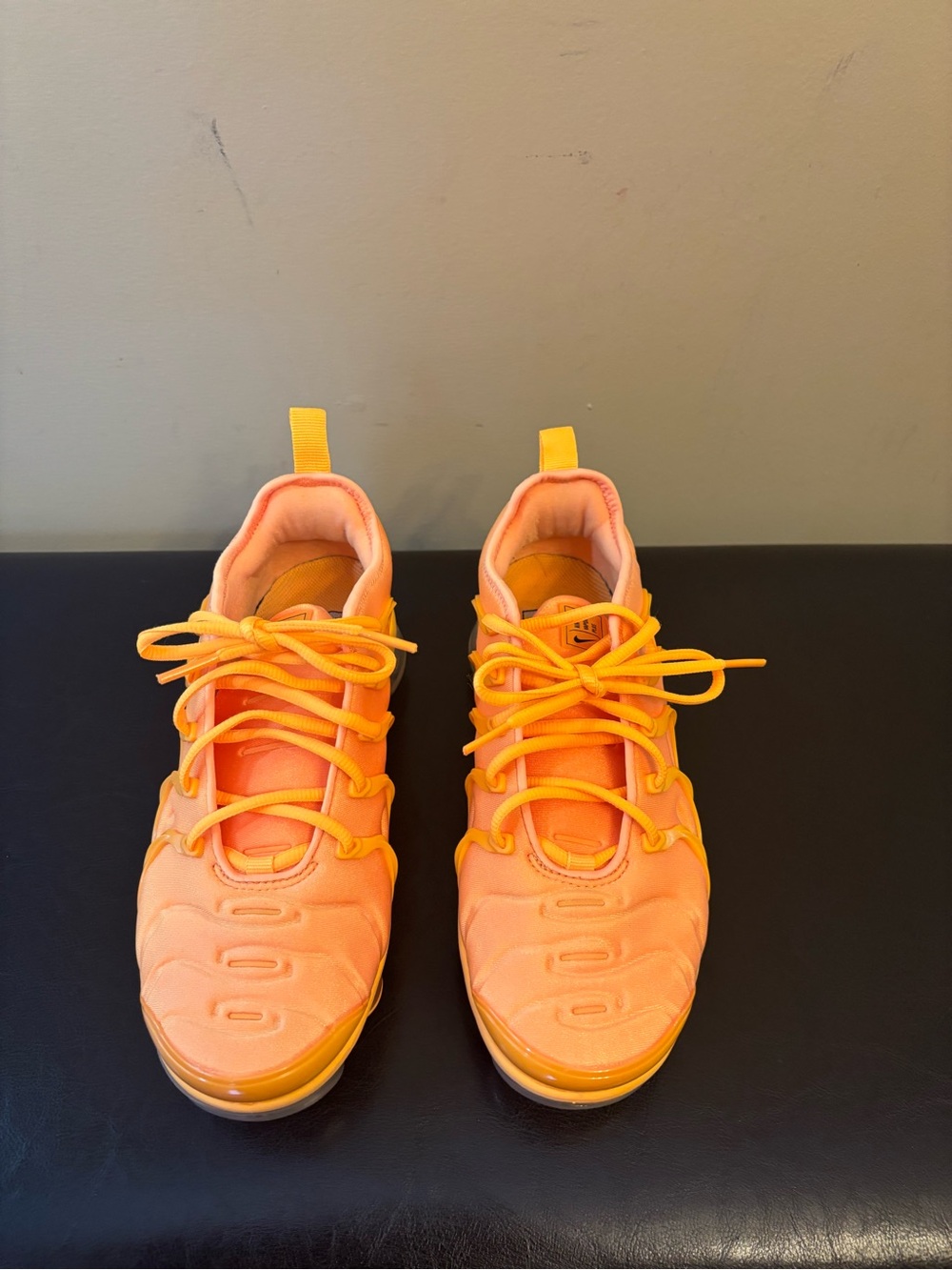 Vapormax bright orange women’s size 7.5